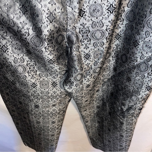 Ann Taylor Dress Pants Women’s Size 12 Gray Floral 100% Silk Zip Side - Picture 12 of 12